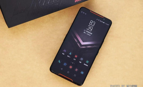 ROG Phone评测来了 “败家之眼”究竟贵在什么地方？