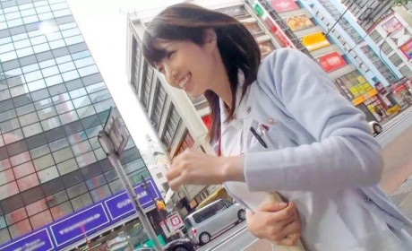 清城雪：美巨乳、水蛇腰，写真女星下海的典范