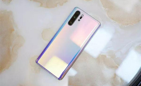 曲面屏新突破？华为 Mate 30 Pro 会有黑科技