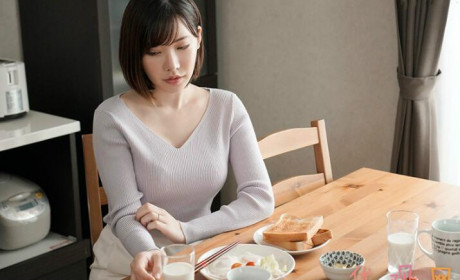 JUL-251：骚气深田咏美背叛丈夫找他下属