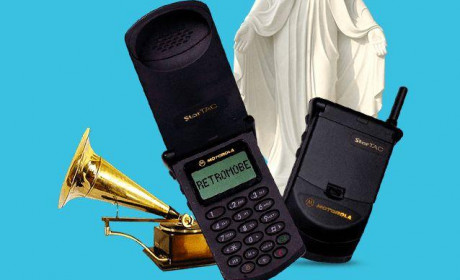 从手机发明者、行业老大哥到卖身求生，摩托罗拉做错了什么？
