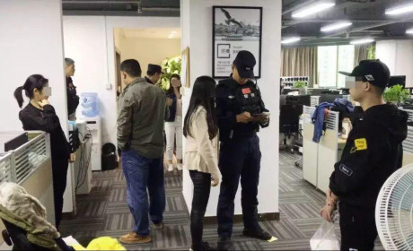 深圳警察又跨境抓人啦！抓获的骗子排成长队一眼忘不到头