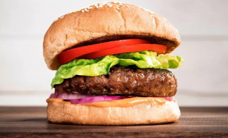 “造假肉”公司上市涨幅破10年记录，它背后是个怎样的生意？