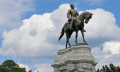 老美国的毁灭：弗州决定推倒罗伯特李雕像