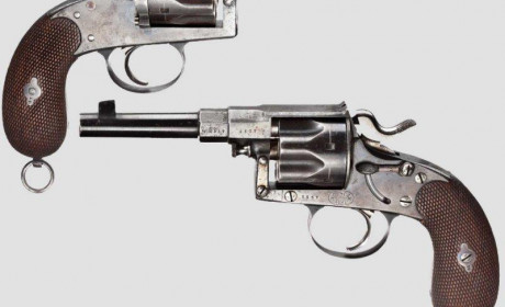 德意志帝国脑洞之：两个扳机的转轮手枪你见过没？