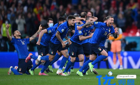 意大利门将立功闯进欧洲杯决赛 连续取胜33场将争夺德劳内杯